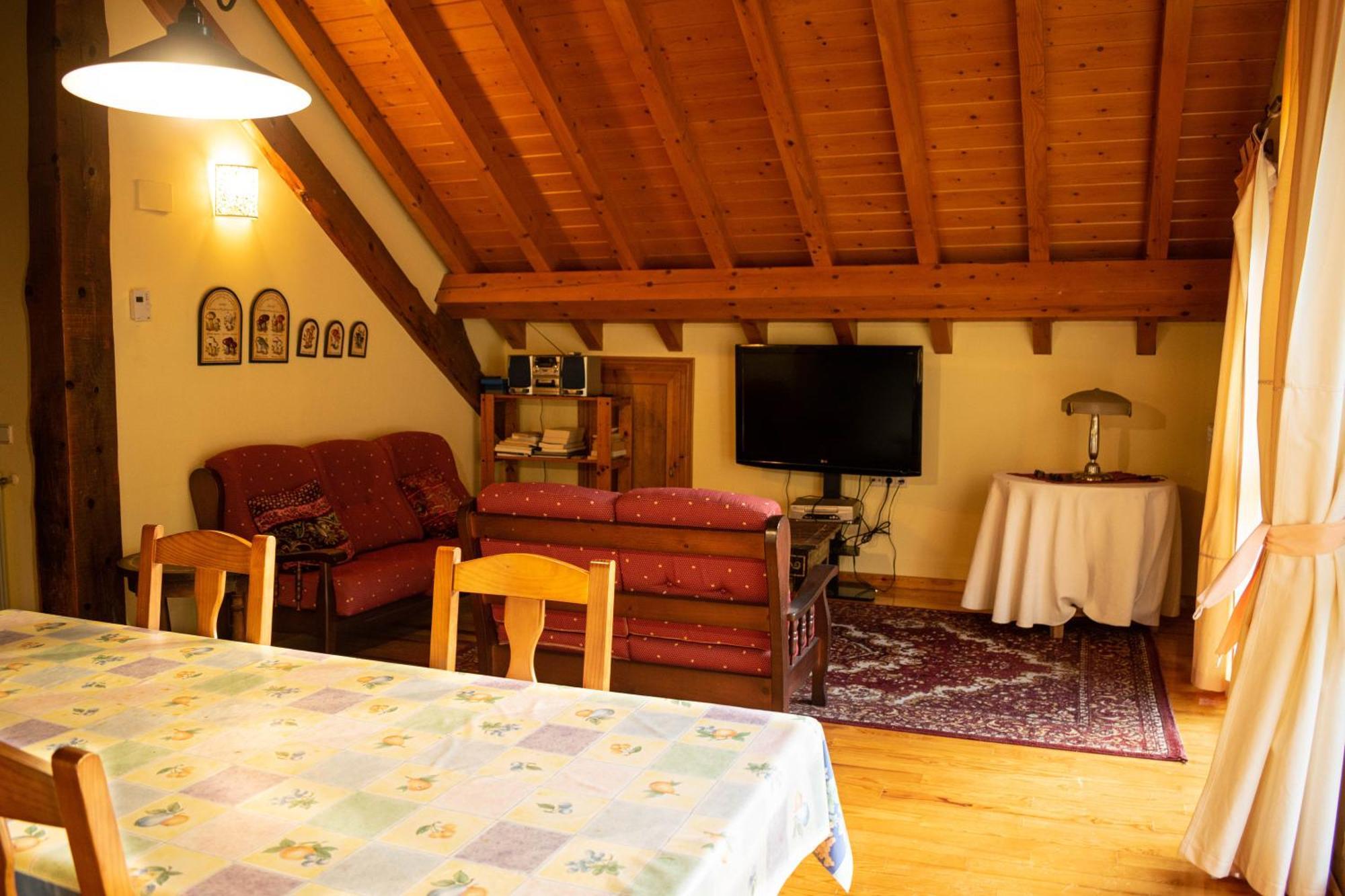 Kabila Enea 2 Apartment Uztarroz Екстериор снимка
